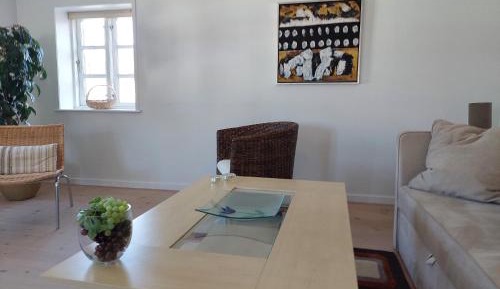Two-Bedroom Deluxe Apartment with Balcony