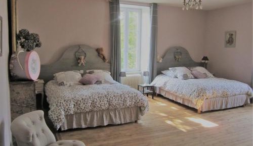 Quadruple Room with Private Bathroom