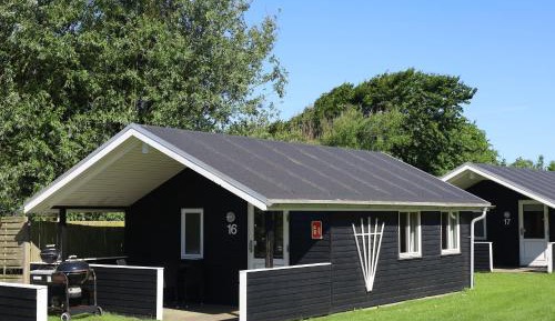 Cottage (6 Adults)