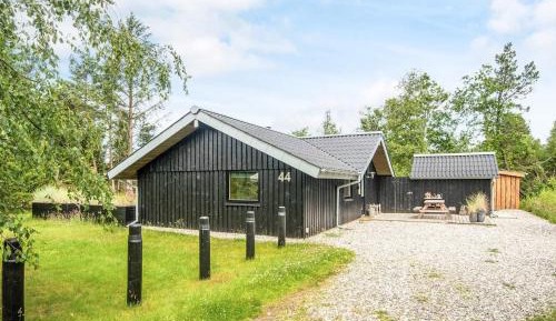 Three-Bedroom Vacation Home 
