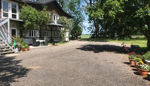 Three-Bedroom Apartment (6 Adults)