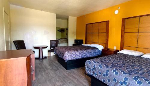 2 Queen Beds Non-Smoking