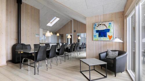 Seven-Bedroom Holiday Home