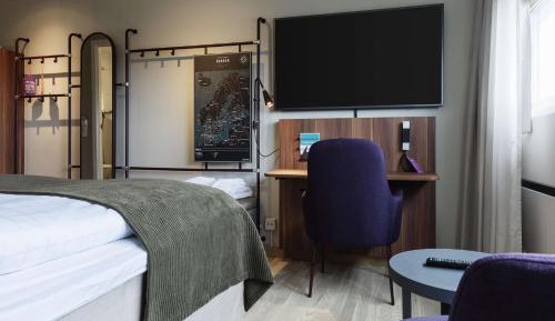Standard Queen Room