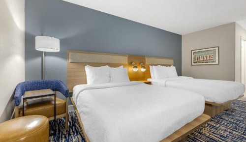 Queen Room with Two Queen Beds - Non-Smoking