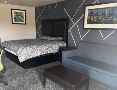 Deluxe King Room