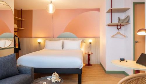 Standard Family Suite with One Double Bed and Sofa