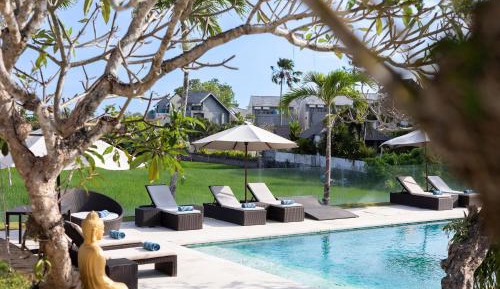 8 Bed room villa with private pool