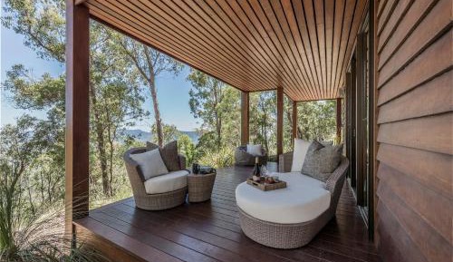 Two-Bedroom Private Lodge with Outdoor Hot Tub