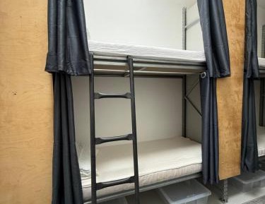Single Bed in Mixed Dormitory Room