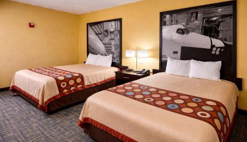 Queen Room with Two Queen Beds - Smoking