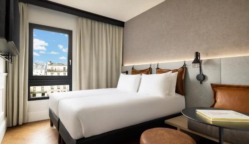 Moxy Twin Room