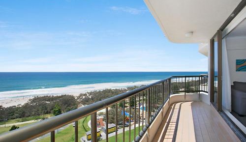 One Bedroom Budget Apartment with Balcony and Ocean View