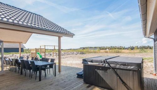 Nine-Bedroom Holiday Home