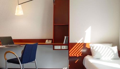 Superior Suite with Double Bed and Two Single Beds