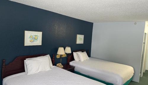 Standard Queen Room