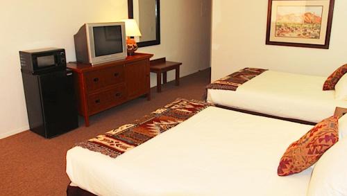 Deluxe Queen Room with Two Queen Beds - Non-Smoking