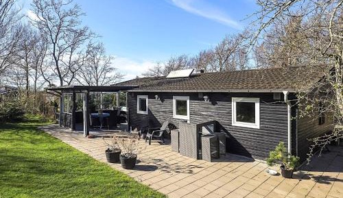 Three-Bedroom Vacation Home 
