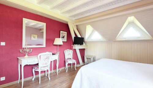 Standard Queen Room
