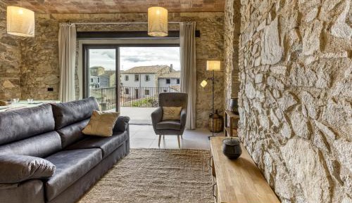 Two-Bedroom Deluxe Apartment with Garden View