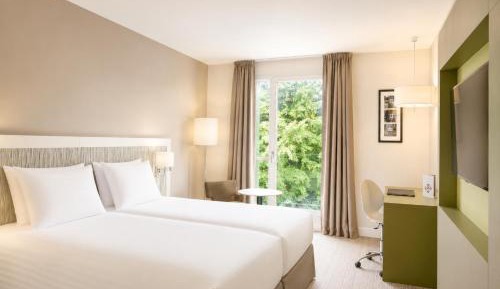 Standard Twin Room with Forest view