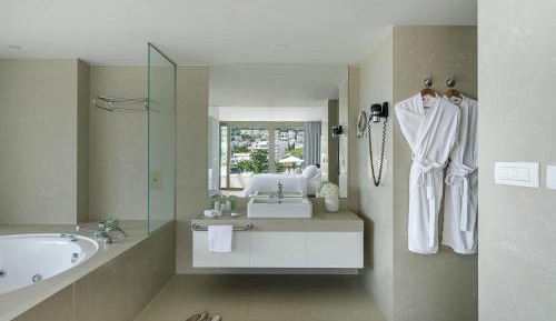 Executive Suite with Balcony and Sea View