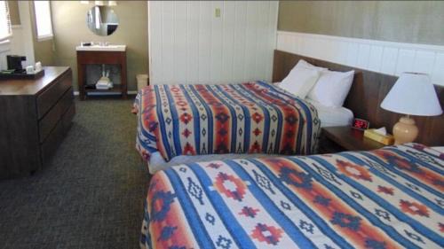 Two Queen Beds Nonsmoking
