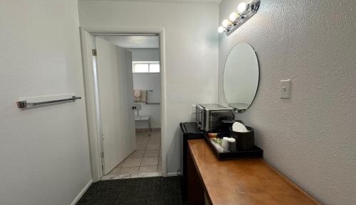 Quadruple Room with Two Queen Beds and Roll-In Shower - Disability Access/Non Smoking