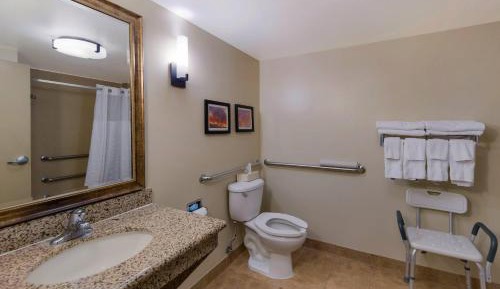 Queen Suite with Two Queen Beds - Disability Access