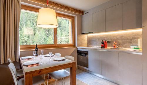 One-Bedroom Apartment with Terrace or Balcony (4 People)