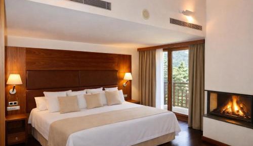 King Suite with Spa Bath