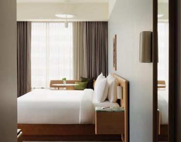 Corner King Room