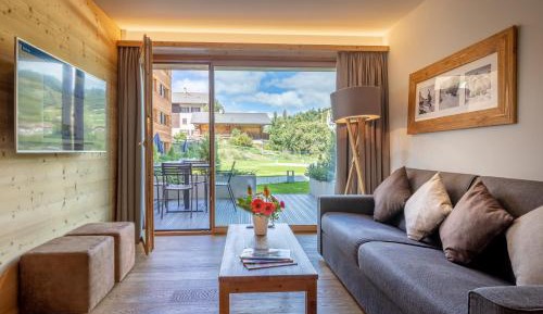 One-Bedroom Apartment with Terrace or Balcony (4 People)