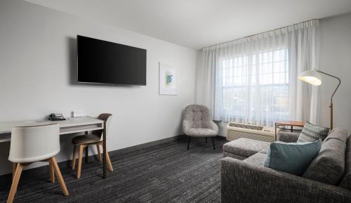 Two-Bedroom Suite