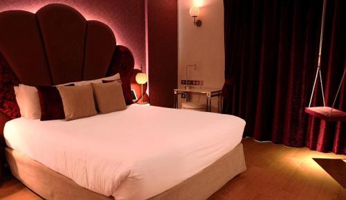 Executive Passion Romm - With Shower