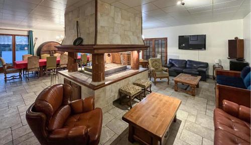 Five-Bedroom Holiday Home