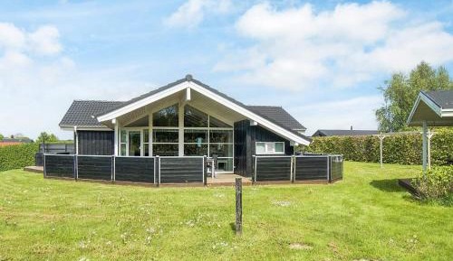 Three-Bedroom Vacation Home 