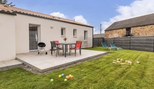 Holiday Home (4 Adults)