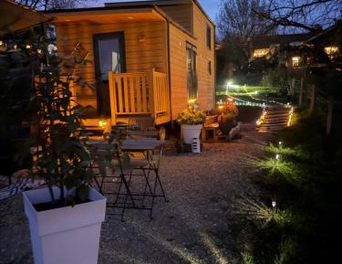 Deluxe Bungalow with Garden View