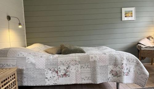 Double Room with Shared Toilet