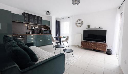 One-Bedroom Apartment with Terrace