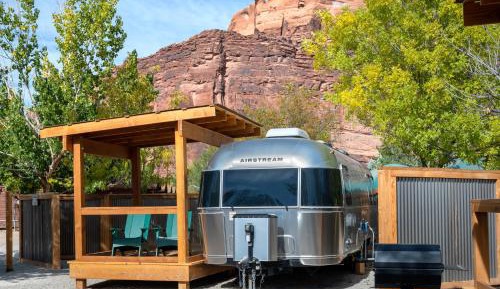 Airstream Rental w/ Short Queen