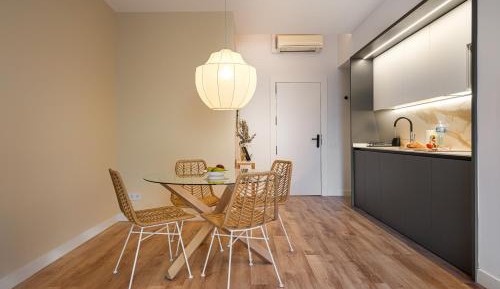 Superior One-Bedroom Apartment