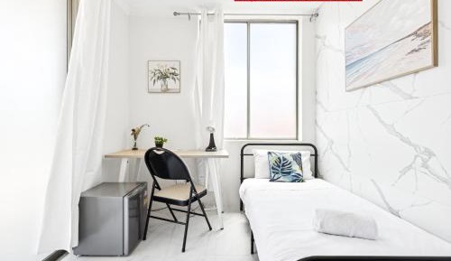 Single Room with Shared Bathroom