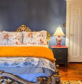 Queen Room with Garden View