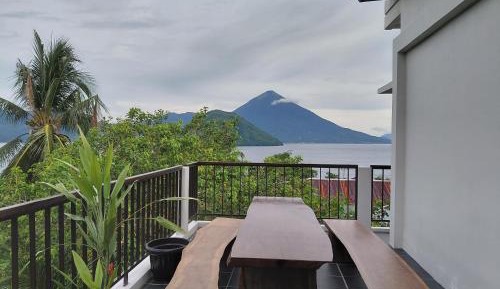 Deluxe Double Room with Balcony and Sea View