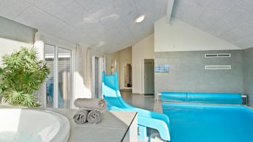 Ten-Bedroom Holiday Home