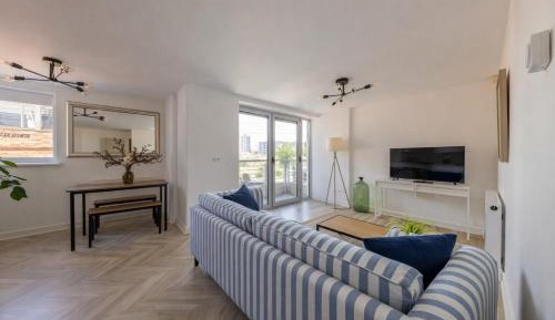 Apartment with Shower