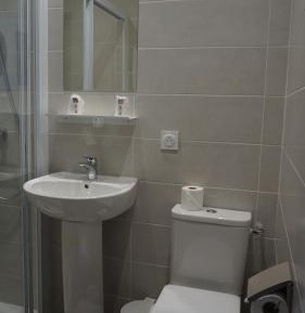 Twin Room with Shower