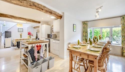 Five-Bedroom Holiday Home